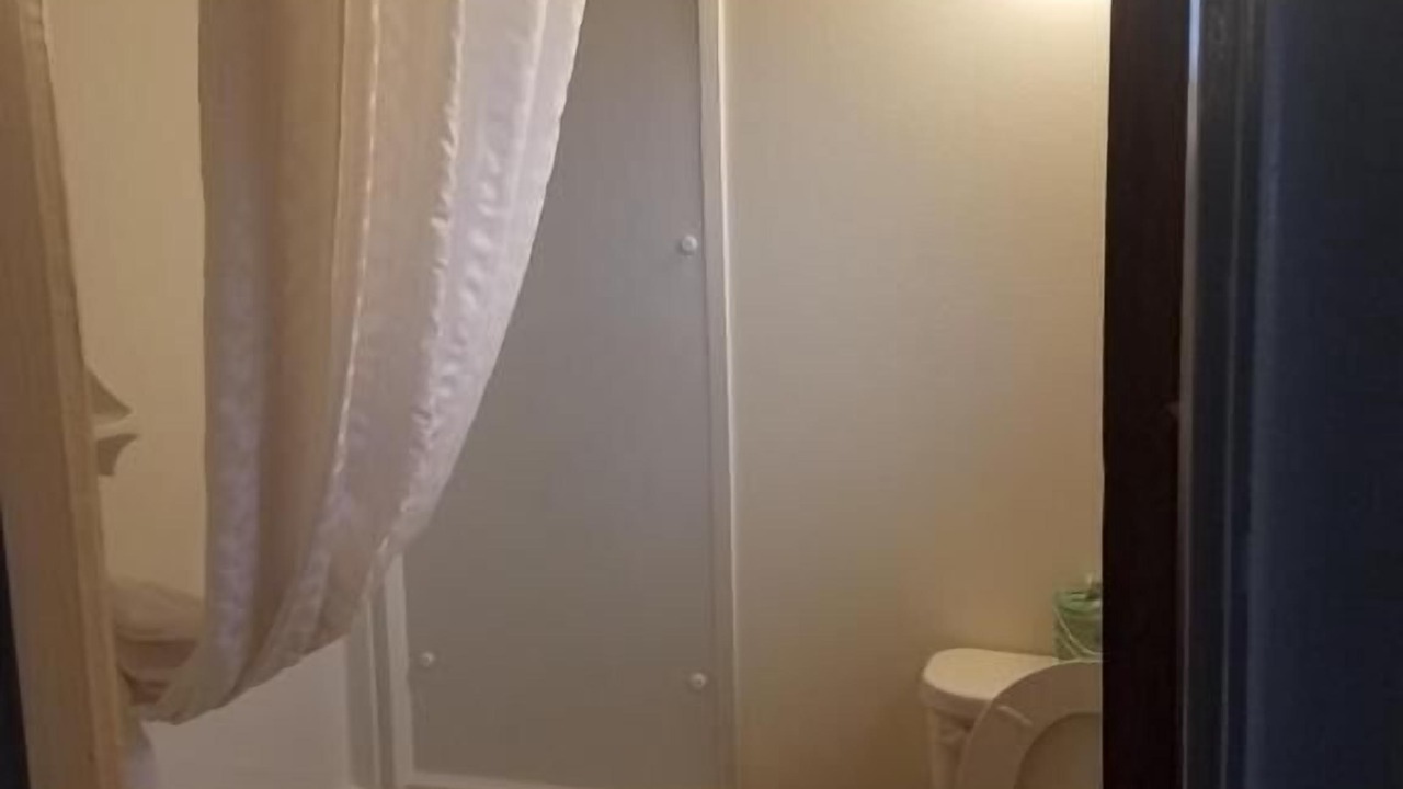 Photo of Bathroom in Raton