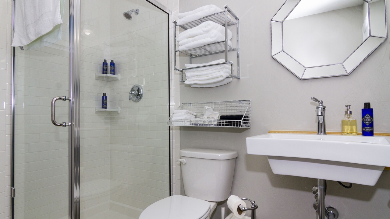 Photo of Bathroom in Hillside