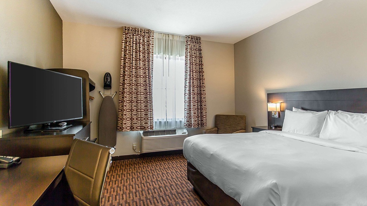 Photo of Bedroom in Midland