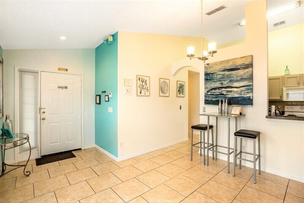 Photo of Livingroom in Seasons