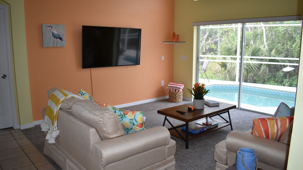 Photo of Livingroom in Eagle Pointe South