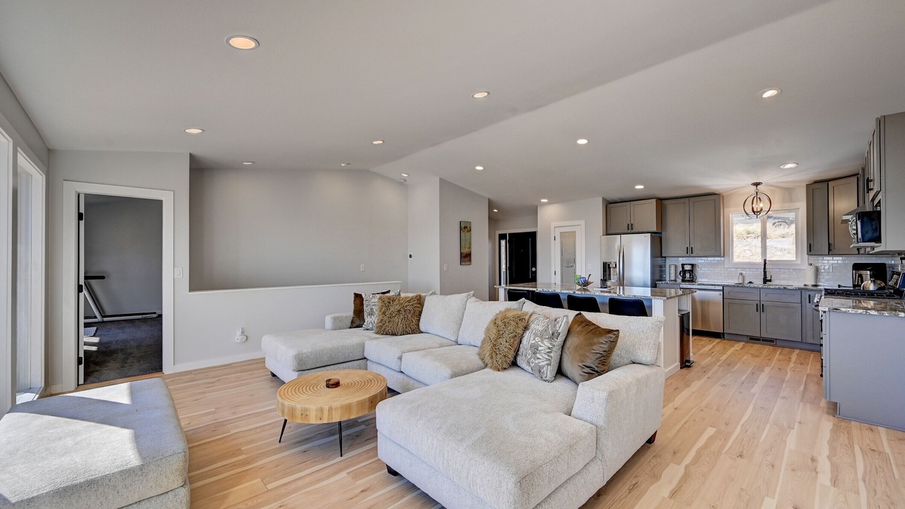 Photo of Livingroom in Bailey
