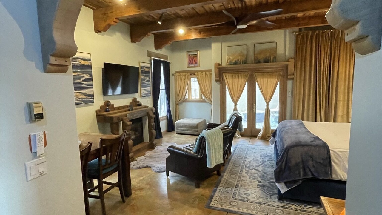 Photo of Bedroom in Los Ranchos de Albuquerque
