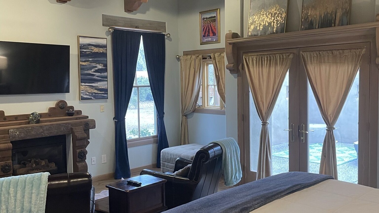 Photo of Bedroom in Los Ranchos de Albuquerque