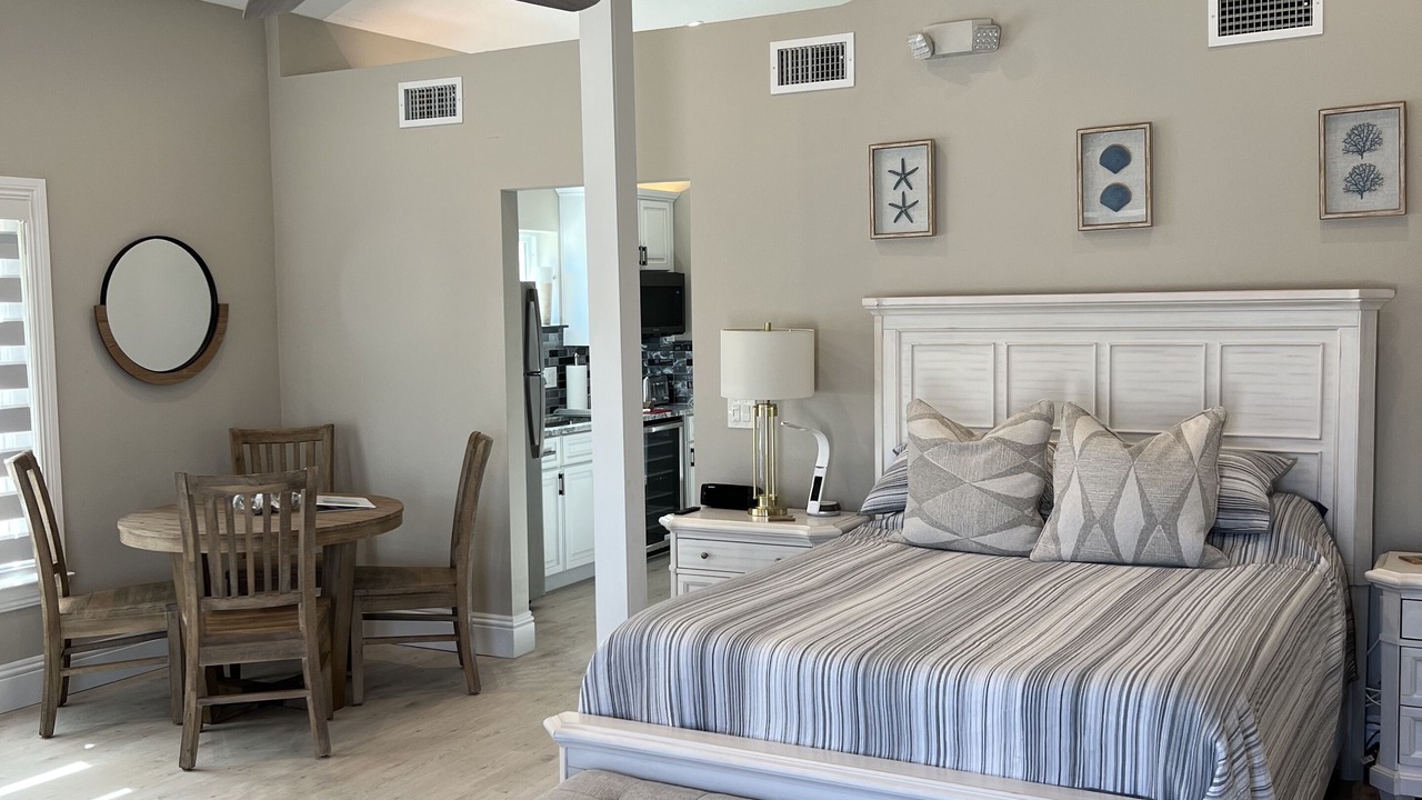 Photo of Bedroom in Crescent Beach
