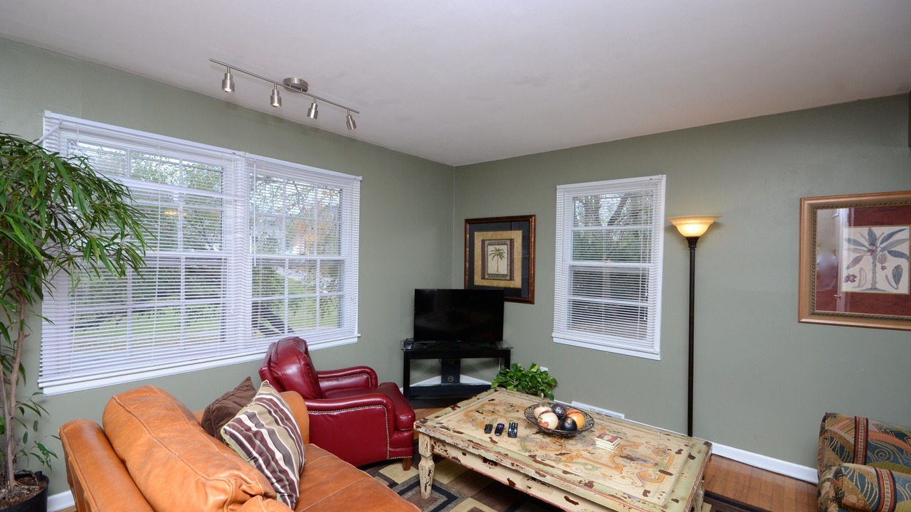 Photo of Livingroom in Midtown - Westport