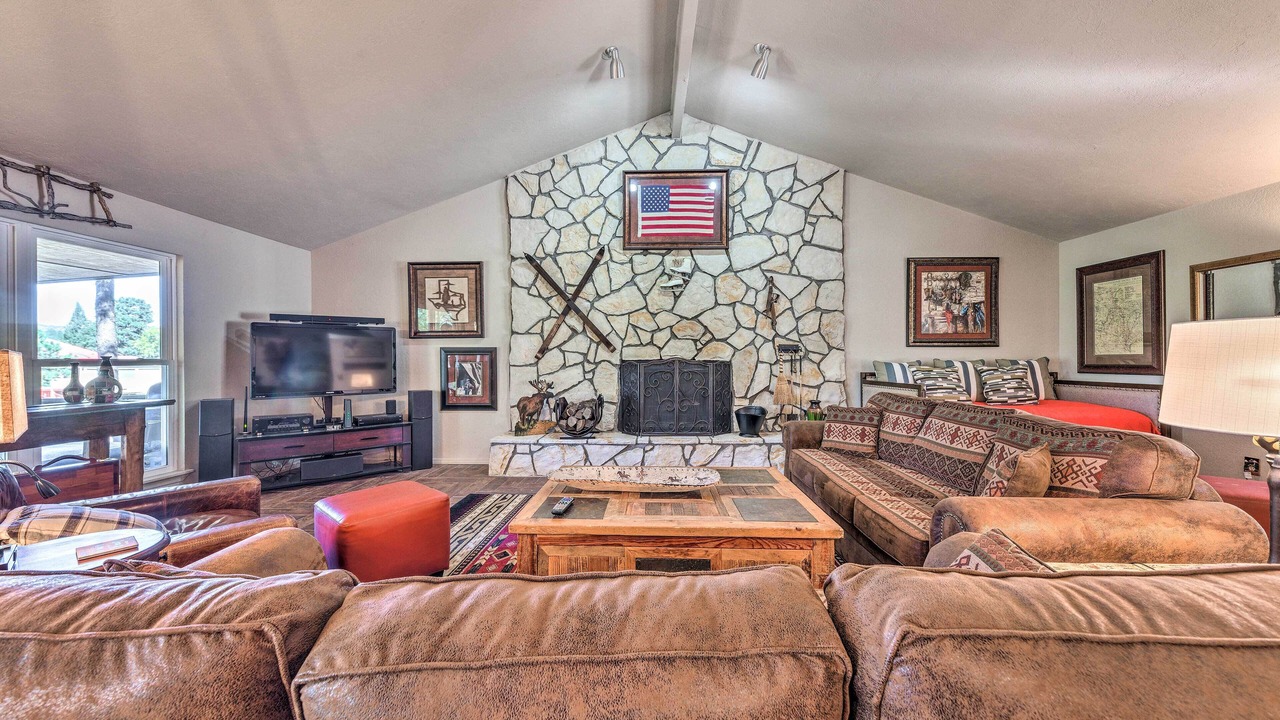 Photo of Livingroom in Ruidoso