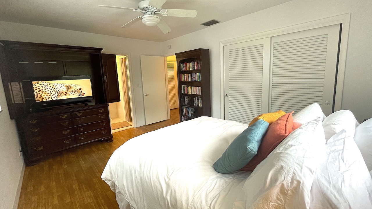 Photo of Bedroom in North Beach