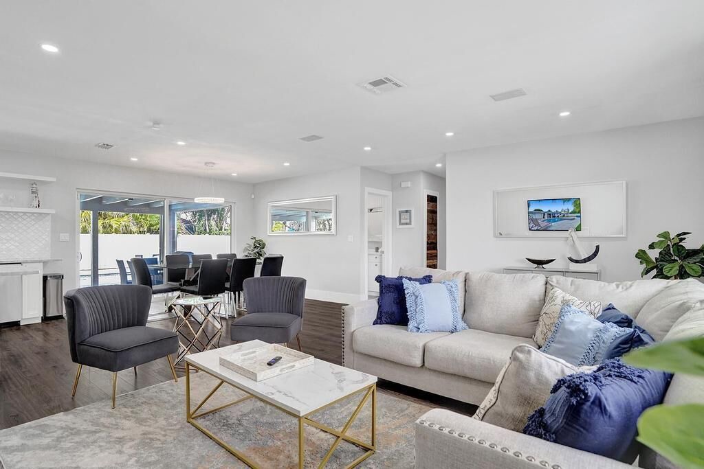 Photo of Livingroom in Deerfield Beach