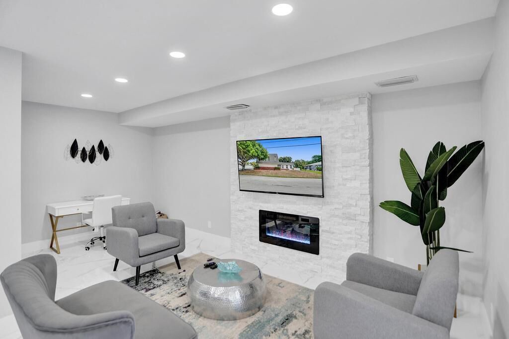Photo of Livingroom in Deerfield Beach