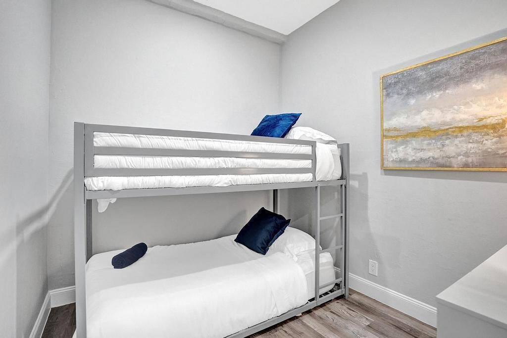 Photo of Bedroom in Deerfield Beach
