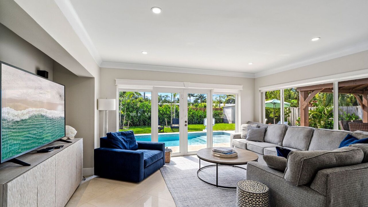 Photo of Livingroom in Harbor Village