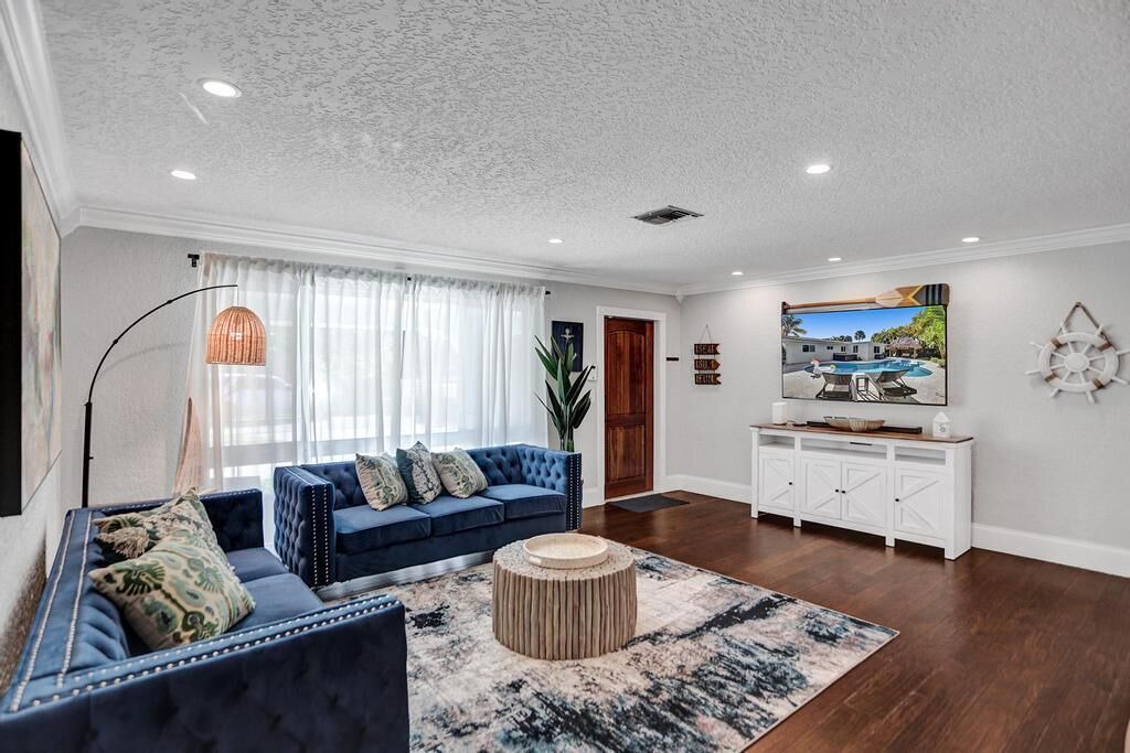 Photo of Livingroom in Deerfield Beach