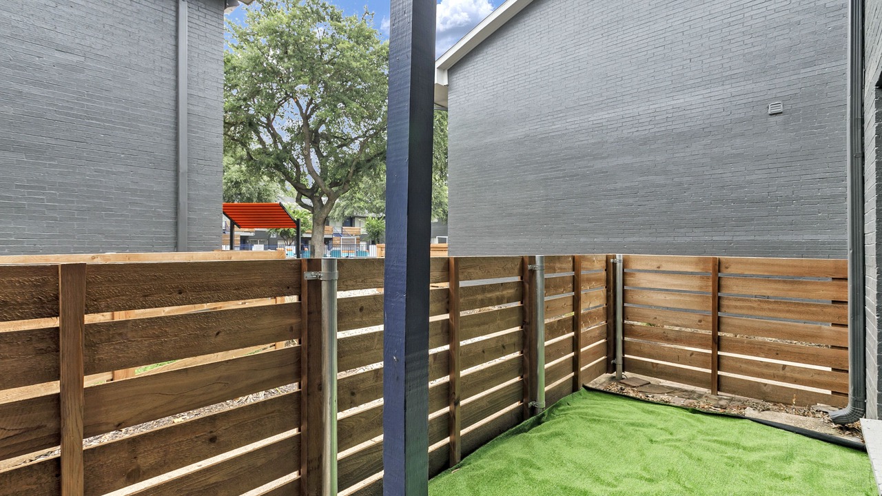 Photo of Outdoor in Central Arlington