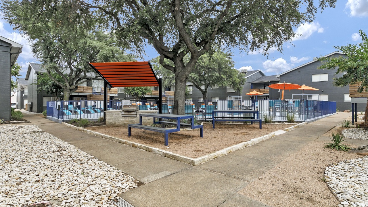 Photo of Outdoor in Central Arlington