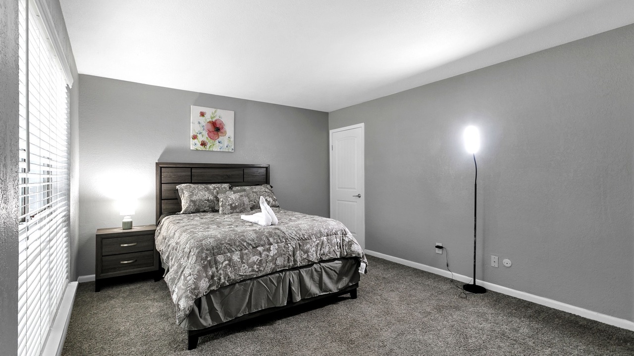 Photo of Bedroom in Central Arlington