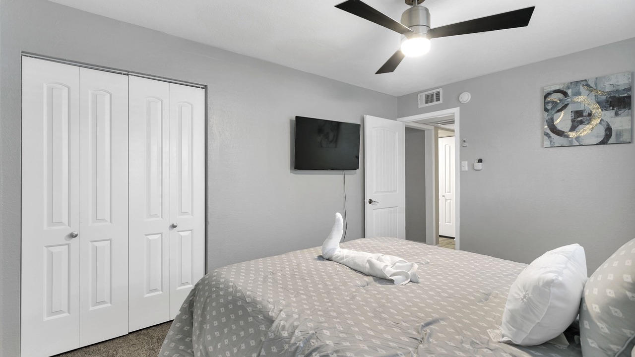 Photo of Bedroom in Central Arlington