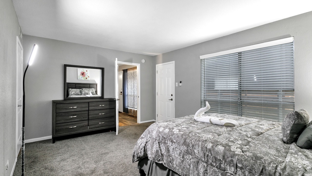 Photo of Bedroom in Central Arlington