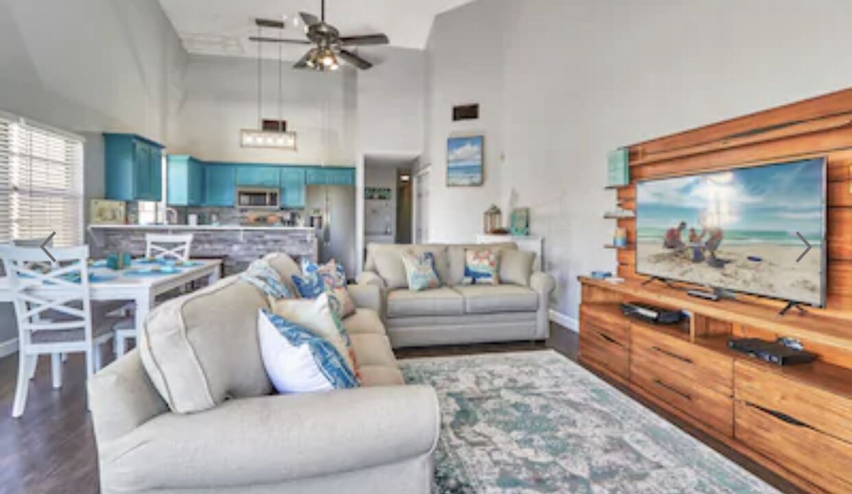 Photo of Livingroom in Indian Shores