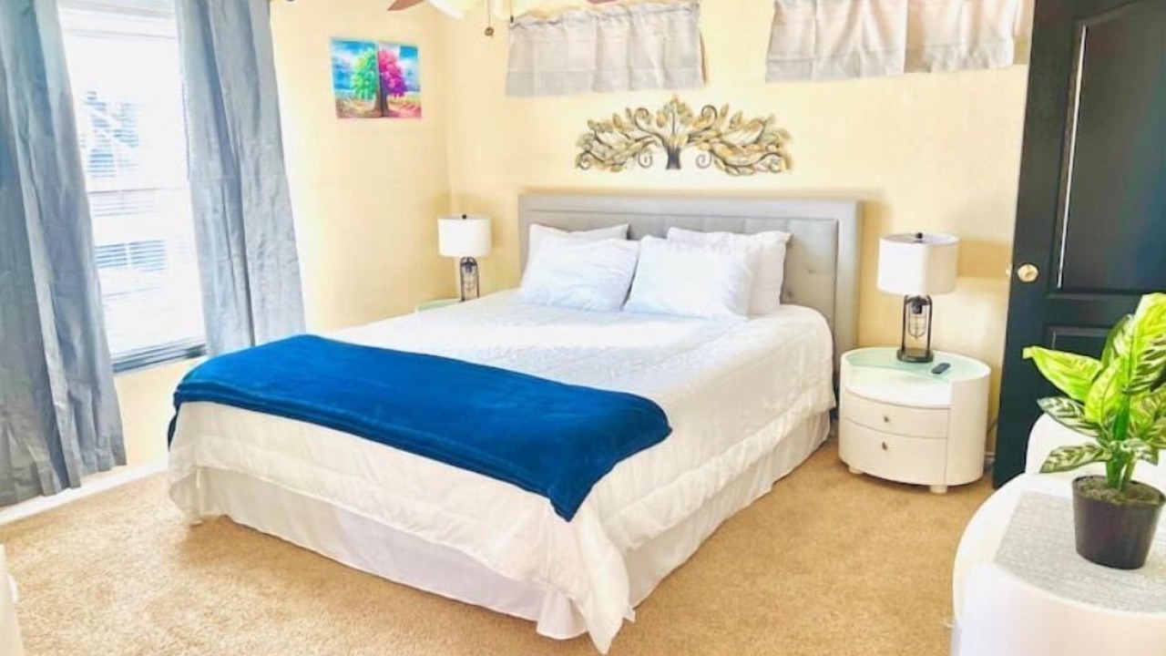 Photo of Bedroom in Biggs Field