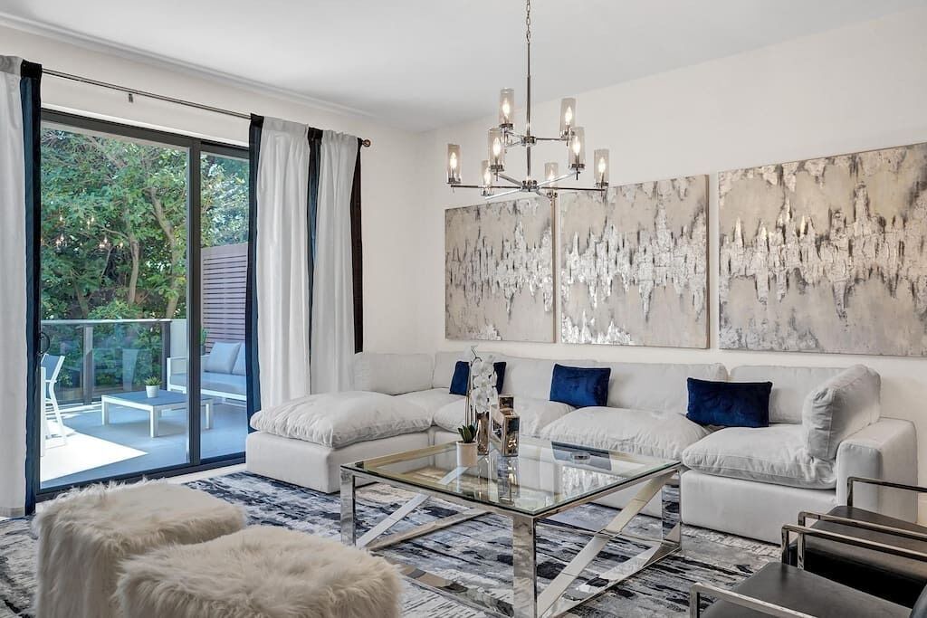 Photo of Livingroom in Lauderdale Beach