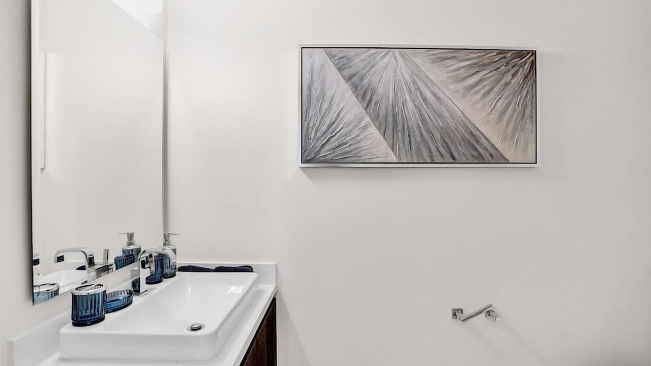 Photo of Bathroom in Lauderdale Beach