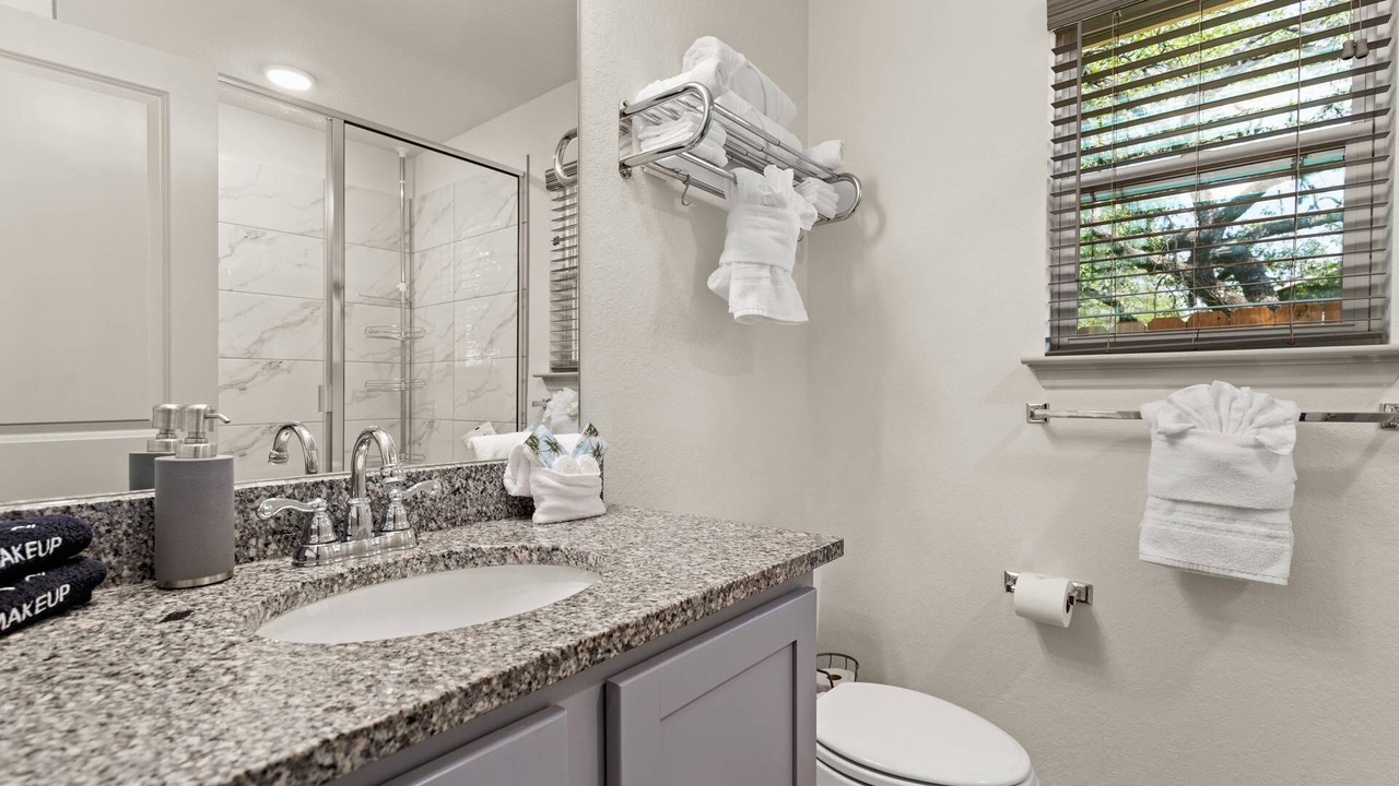 Photo of Bathroom in Canyon Lake