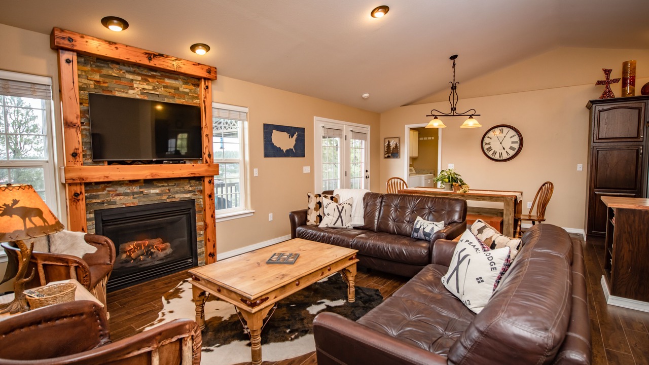 Photo of Livingroom in Lake Hatcher Park