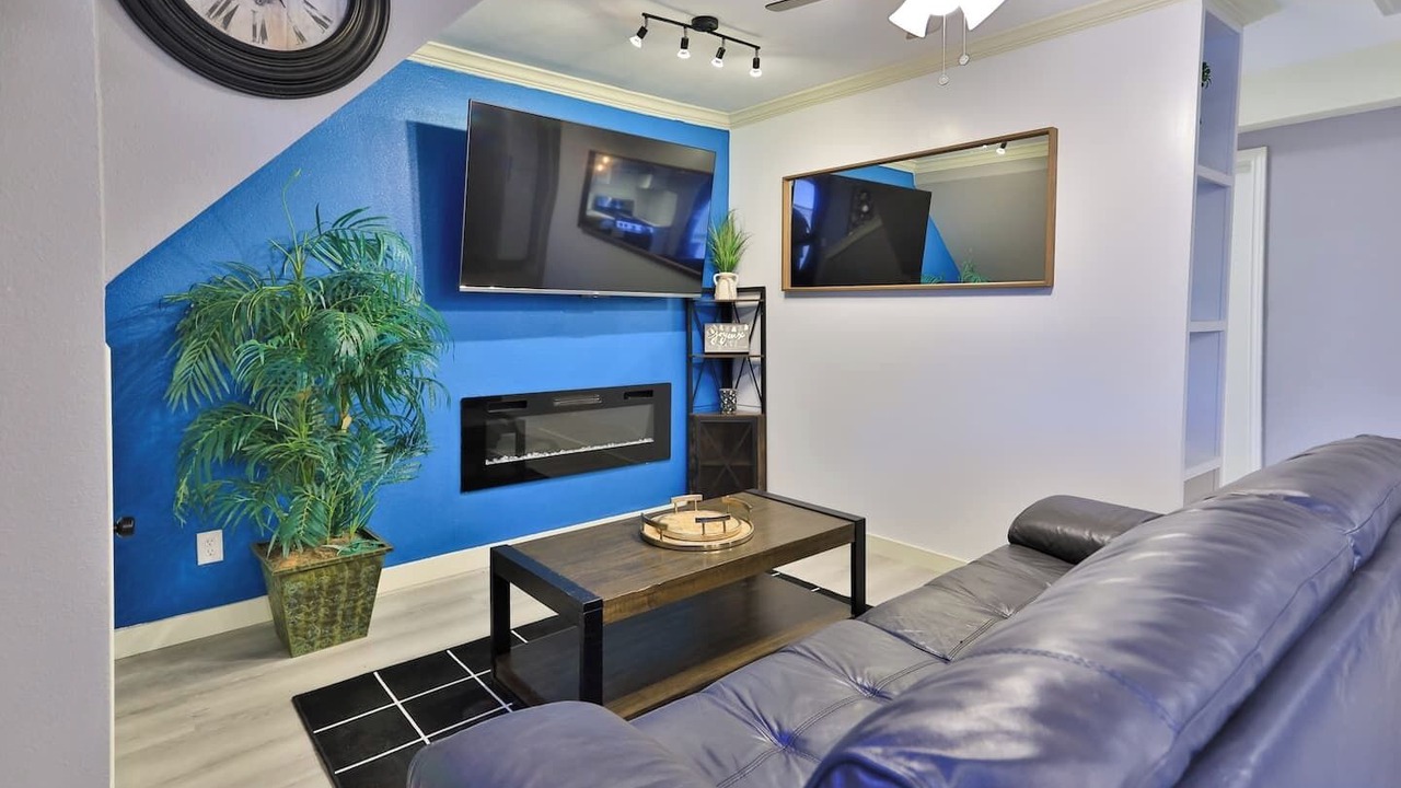 Photo of Livingroom in Central Arlington