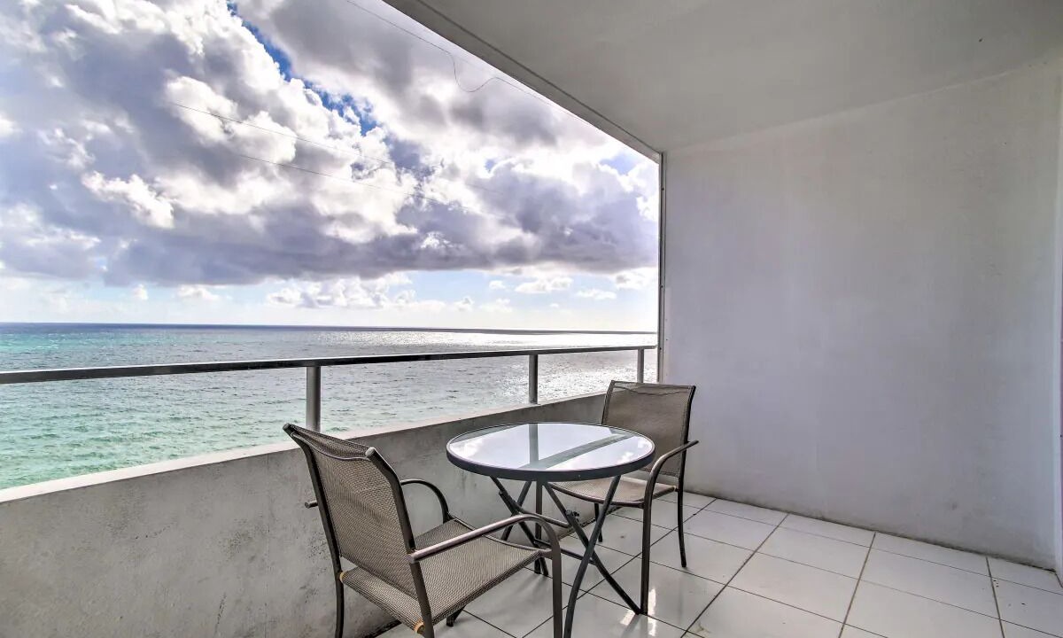 Photo of Patio Balcony in Galt Mile