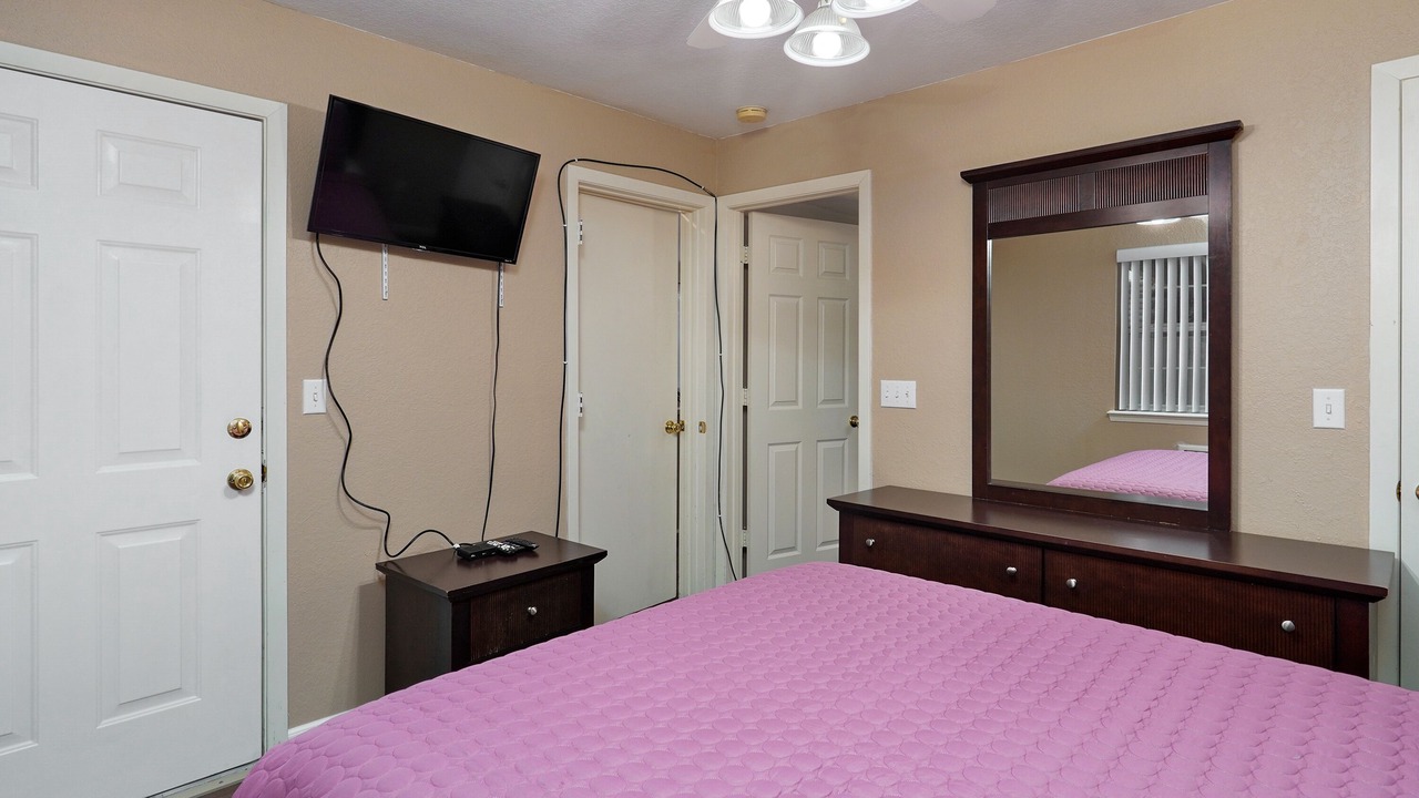 Photo of Bedroom in Branson