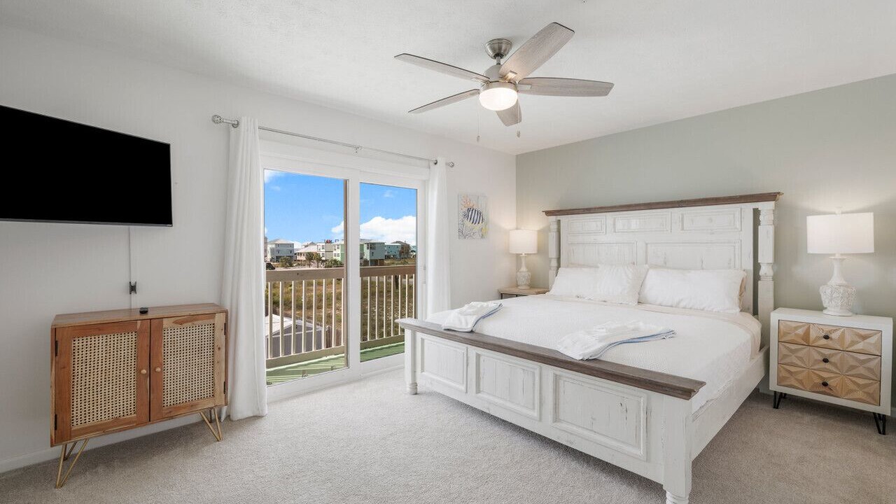 Photo of Bedroom in Mexico Beach