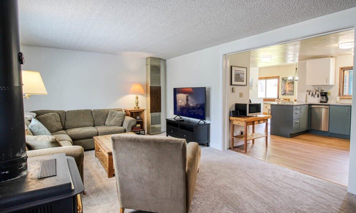 Photo of Livingroom in Leadville North