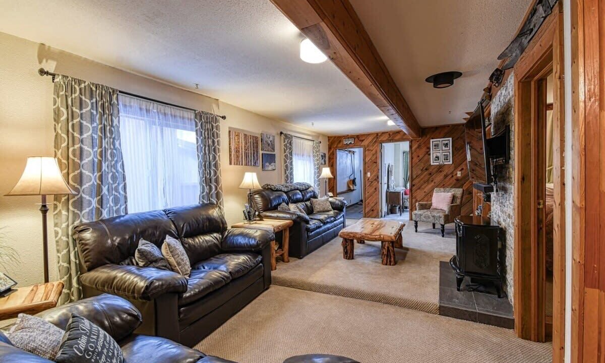 Photo of Livingroom in Leadville