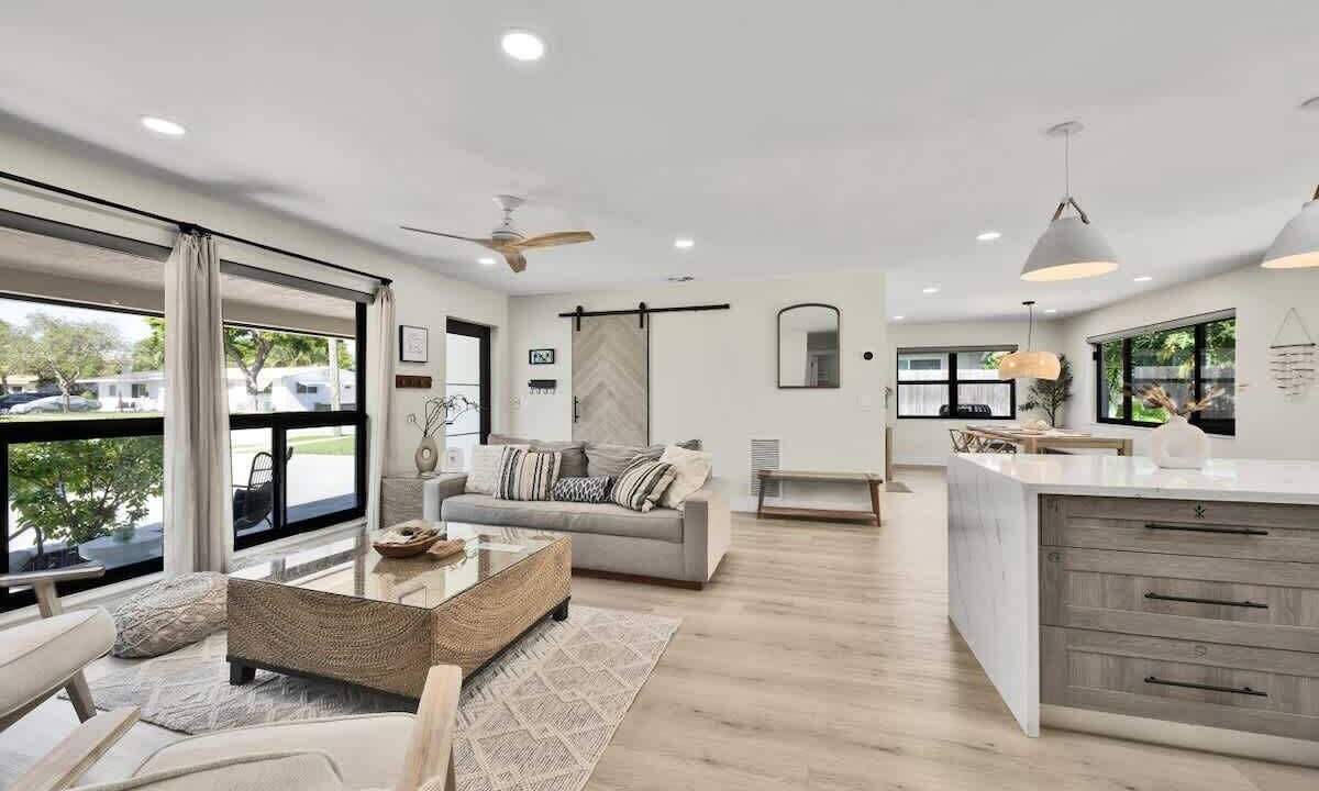 Photo of Bedroom in Deerfield Beach
