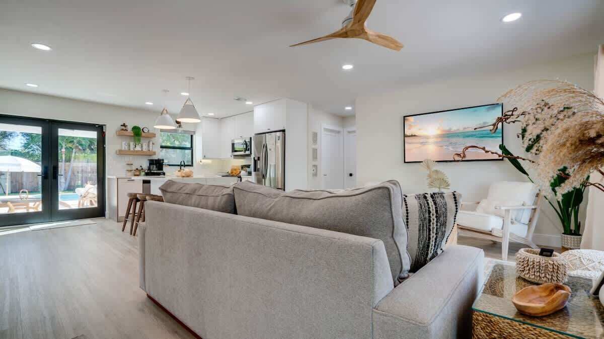 Photo of Bedroom in Deerfield Beach