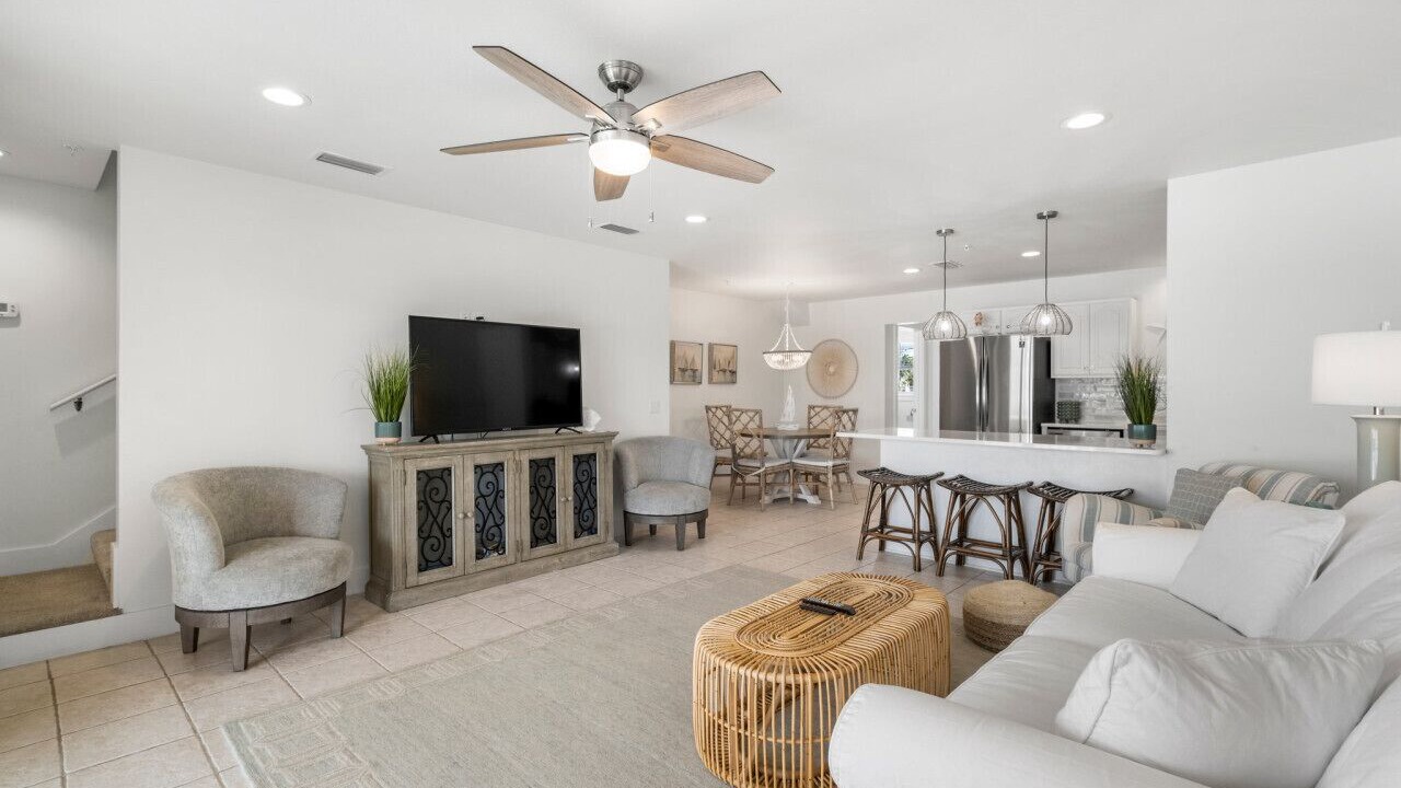 Photo of Livingroom in Mexico Beach