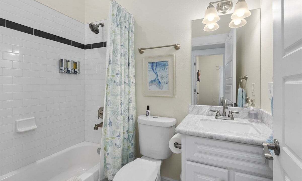 Photo of Bathroom in Galveston