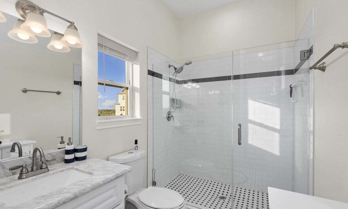 Photo of Bathroom in Galveston