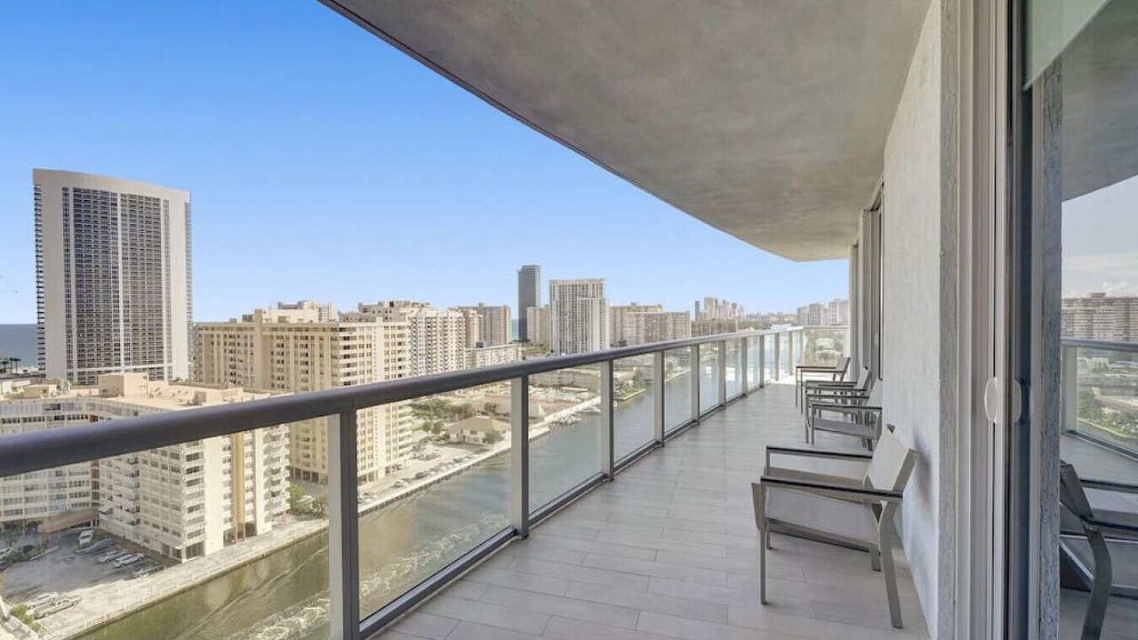 Photo of Outdoor in Hallandale Beach