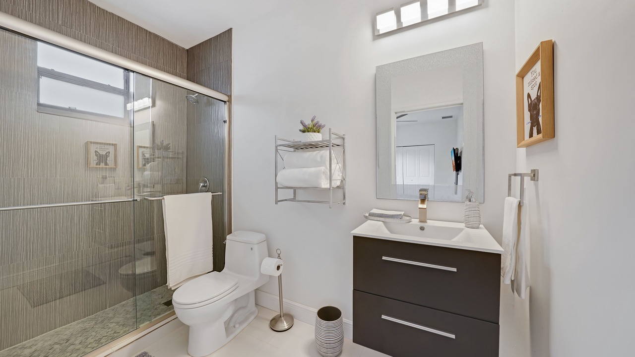 Photo of Bathroom in Plantation