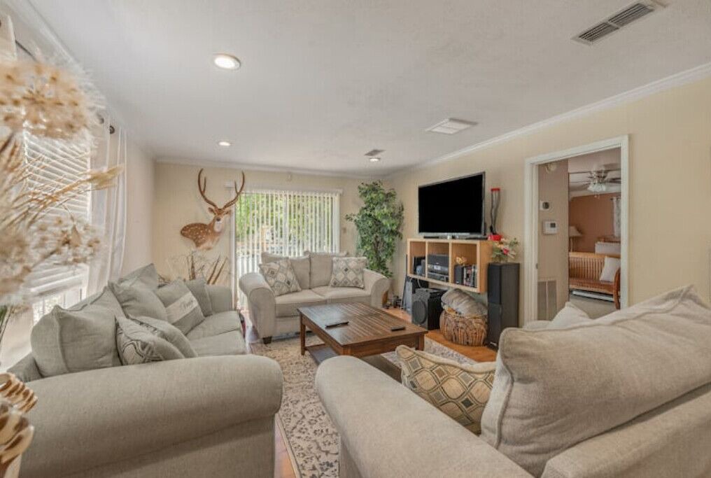 Photo of Livingroom in Bryan