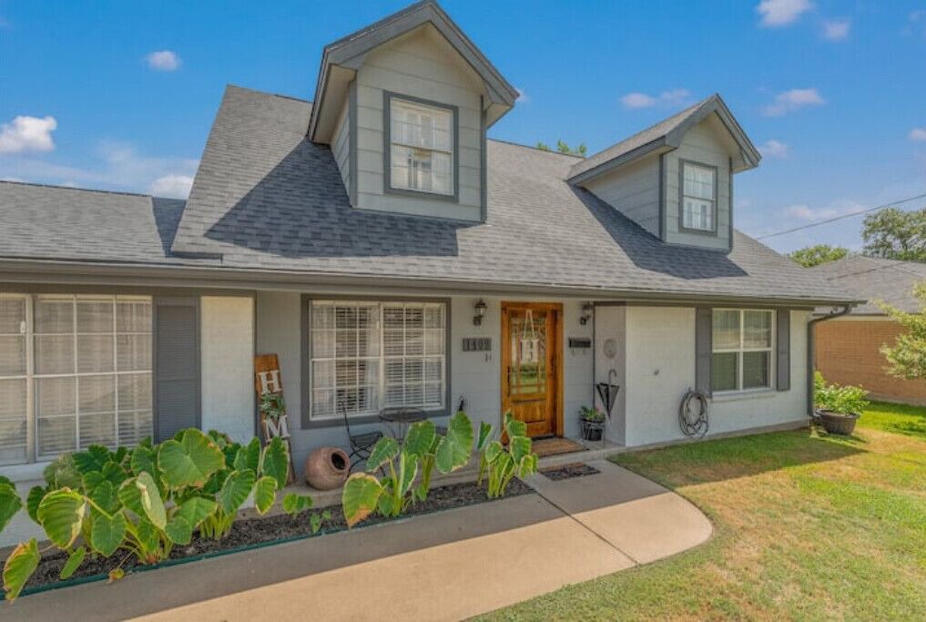 Photo of Outdoor in Bryan