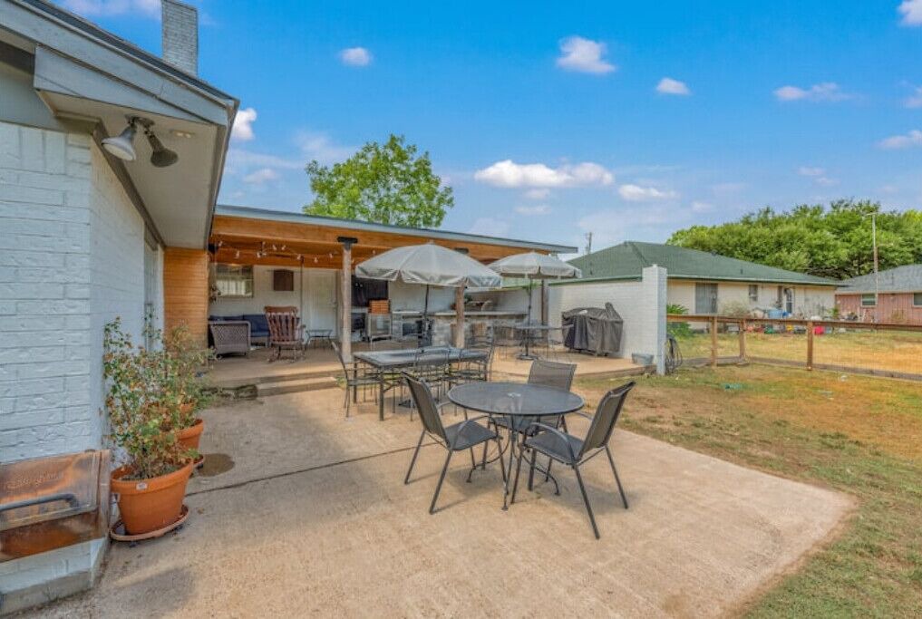 Photo of Outdoor in Bryan