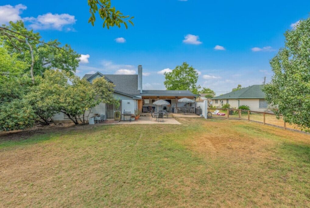 Photo of Outdoor in Bryan