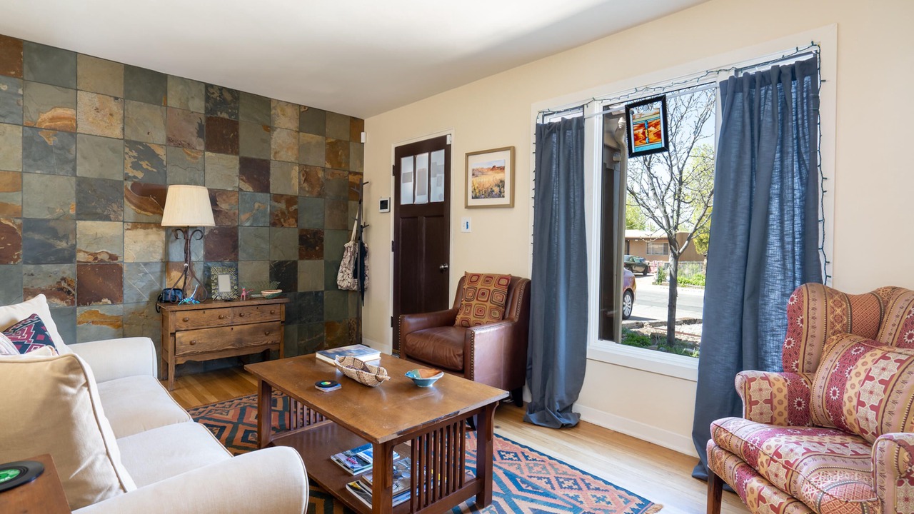 Photo of Livingroom in Southside