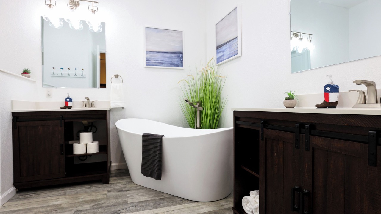 Photo of Bathroom in Dennis