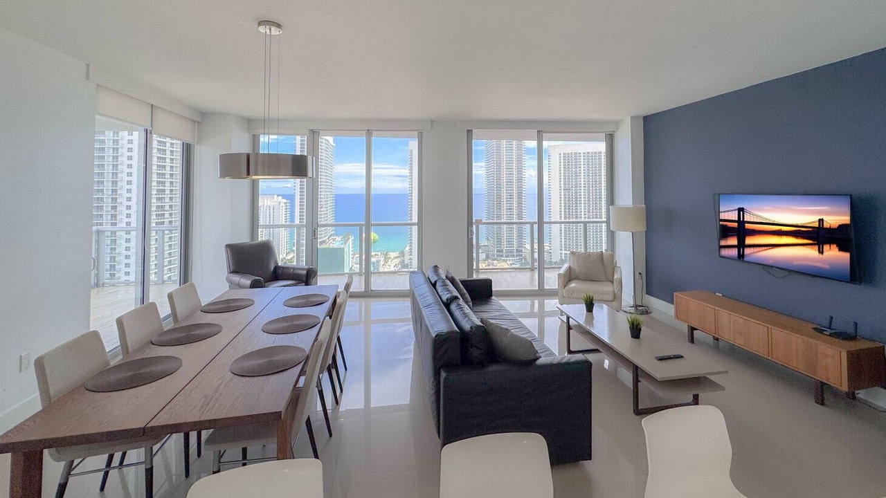 Photo of Patio Balcony in Hallandale Beach