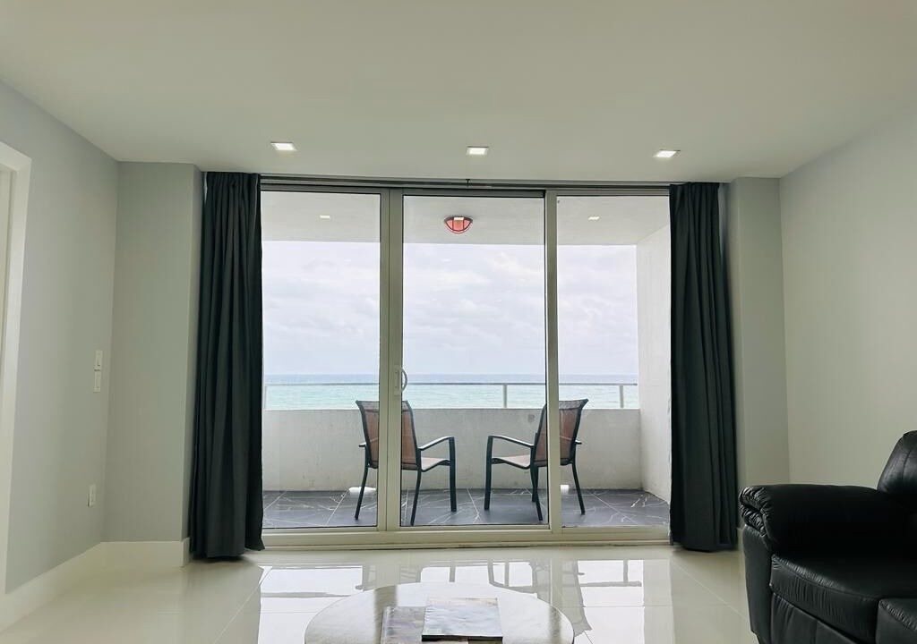 Photo of Patio Balcony in Galt Mile
