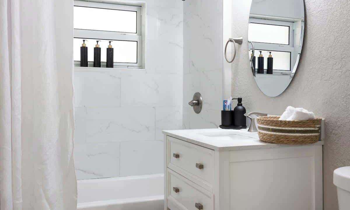 Photo of Bathroom in North Andrews Gardens